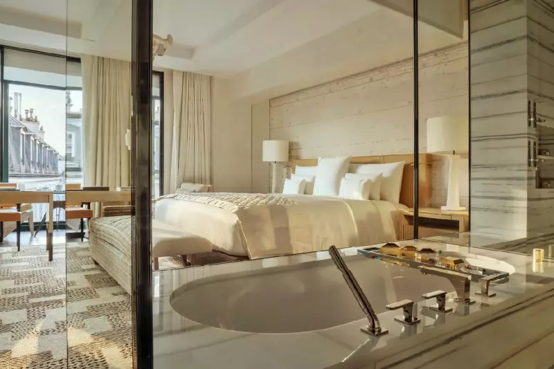 Louvre Deluxe Room