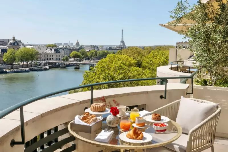 Junior Balcony Suite