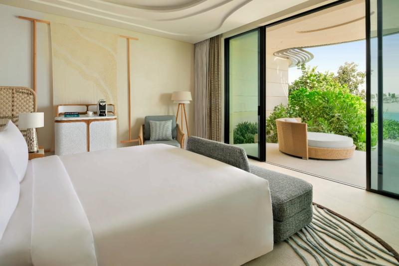 Junior Lagoon View Suite