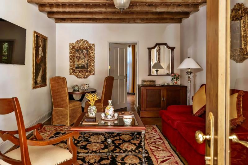 1 Bedroom Suite