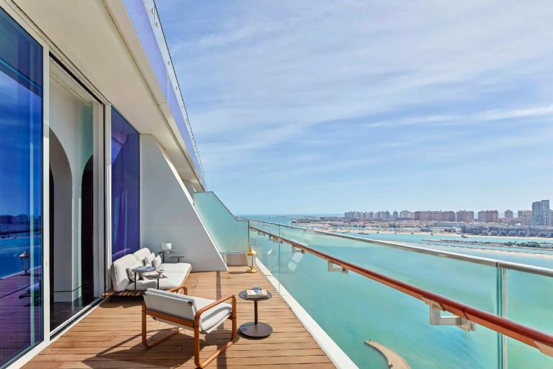 Urban Panorama view Signature Suite