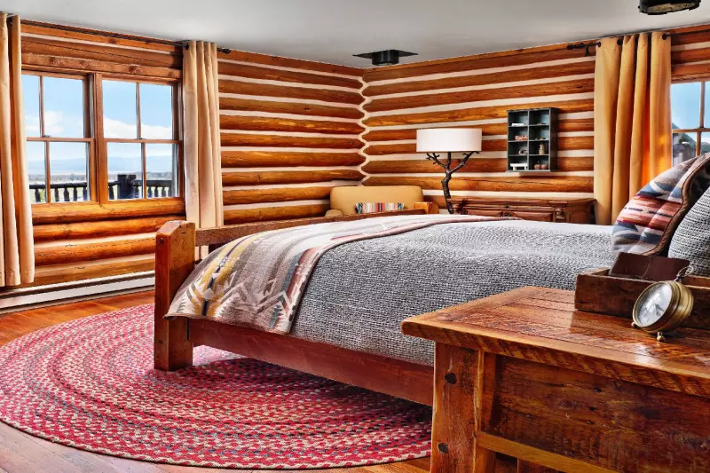 Indian Paintbrush Cabin