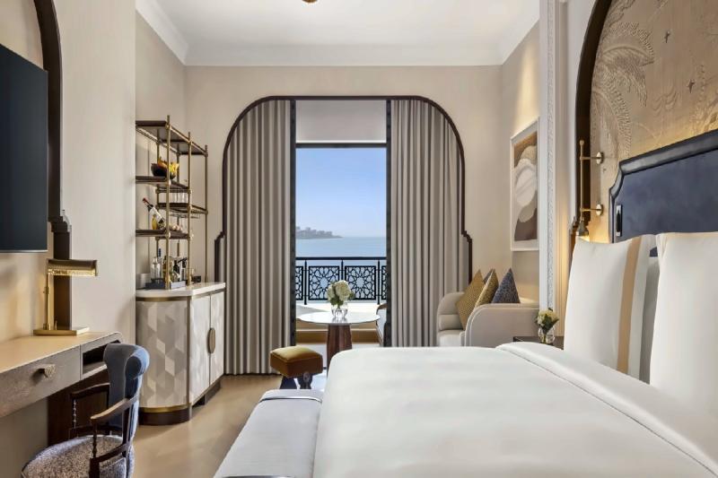 Deluxe Ocean Skyline Room