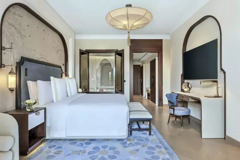 Deluxe Palm View High Floor Room