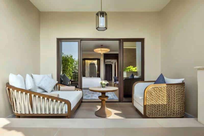 Deluxe Palm View Room 