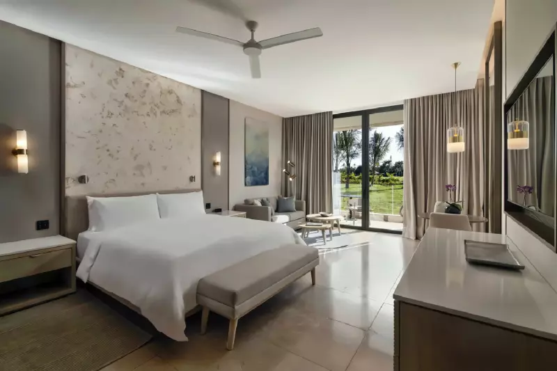 Premier Jr. Patio Suite