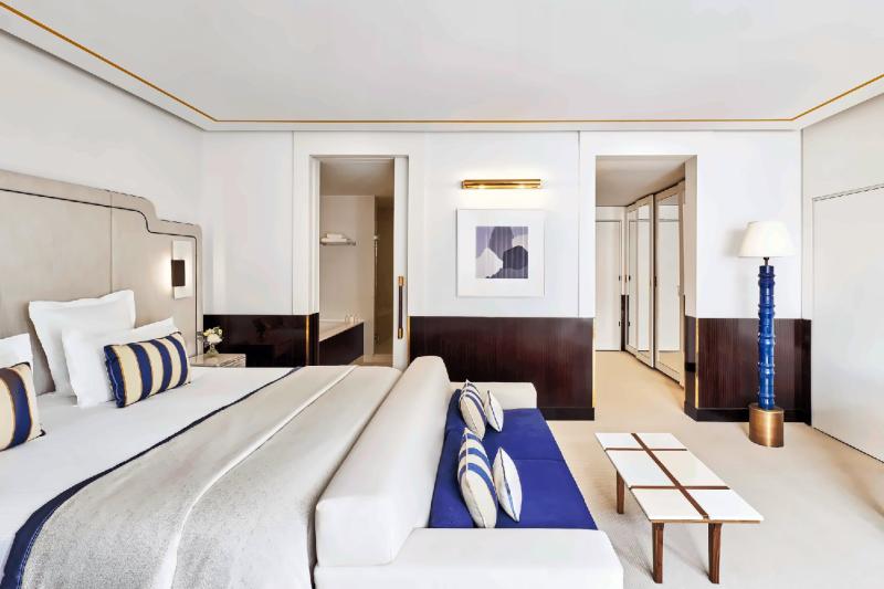 Junior City View Suite