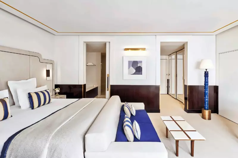 Junior City View Suite