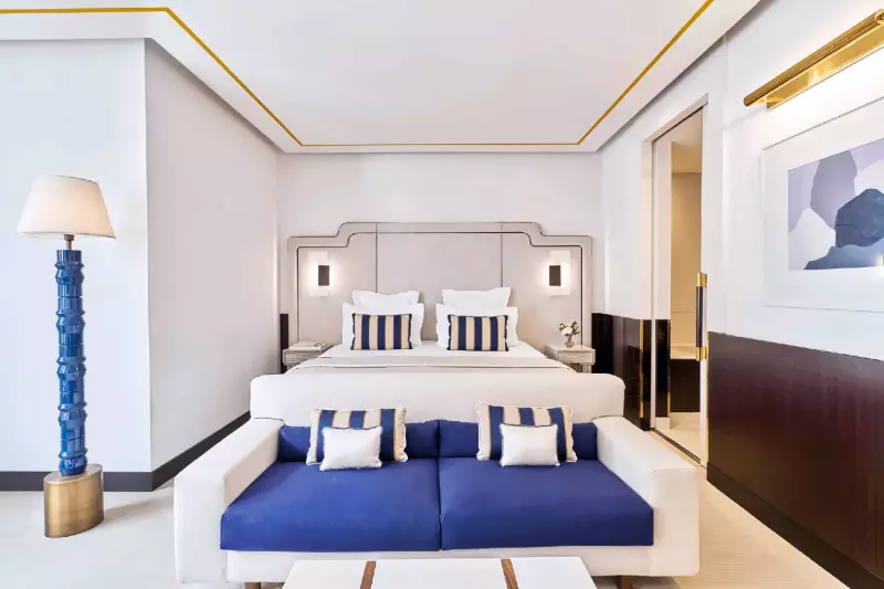 Junior City View Suite