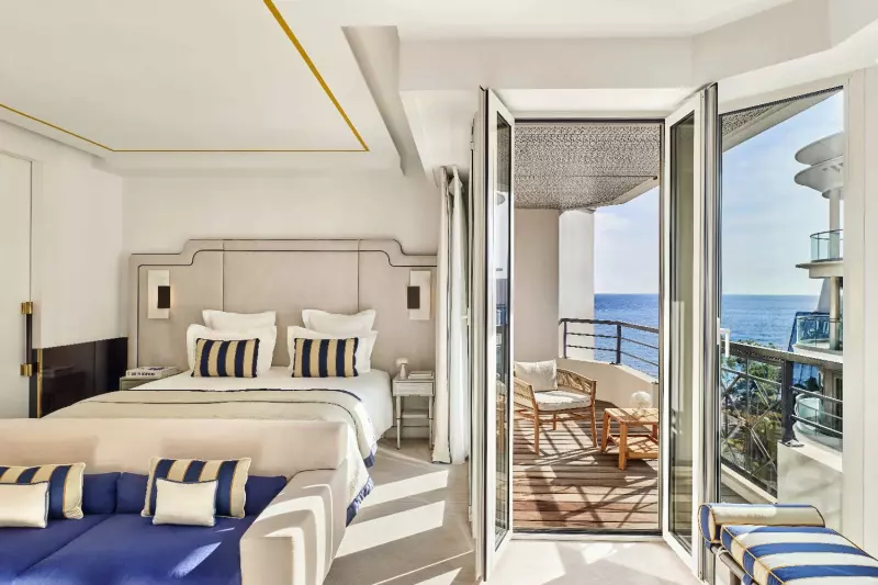 Junior Partial Sea View Suite