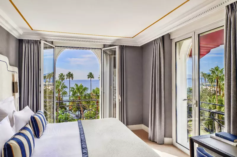 Superior Partial Sea View Suite