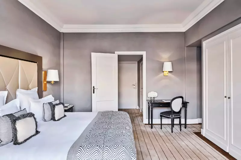Deluxe City View Room