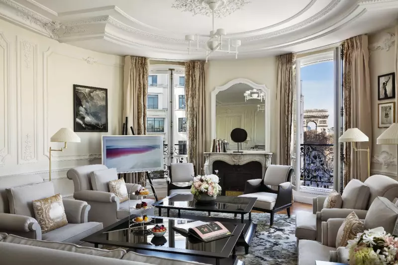 Arc De Triomphe Signature Suite 