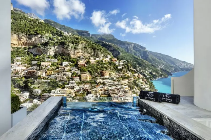 HVF Signature Jacuzzi Room