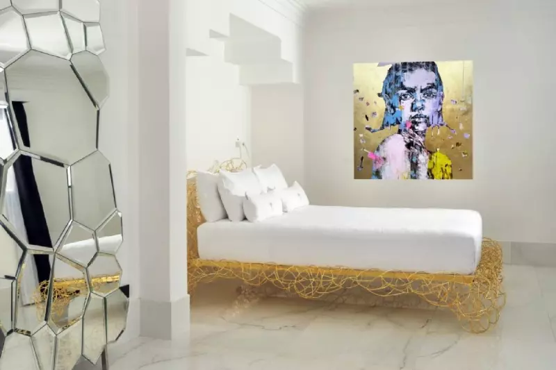 HVF Signature Jacuzzi Room