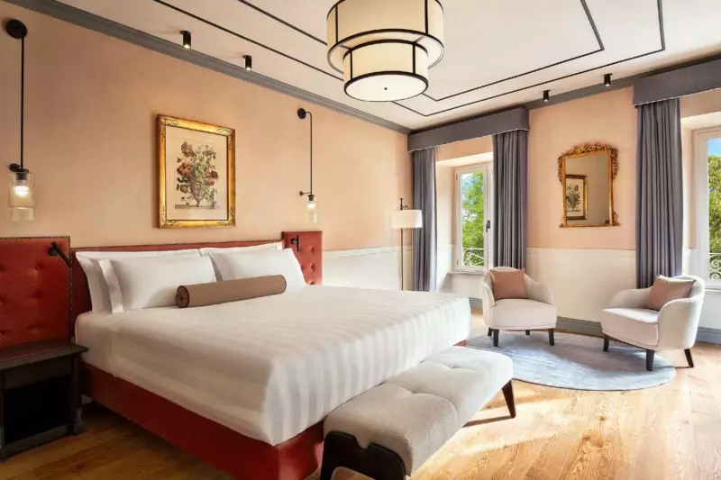 Signature Deluxe Suite