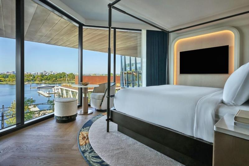 2 Bedroom Deluxe River View Suite