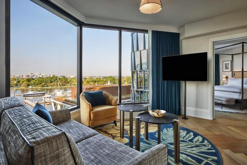 4 Bedroom Deluxe River View Suite