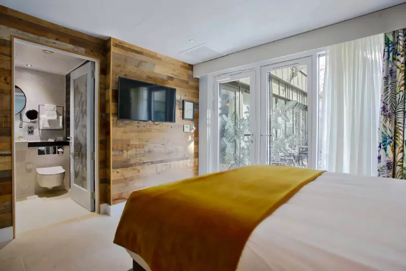 Premium Room