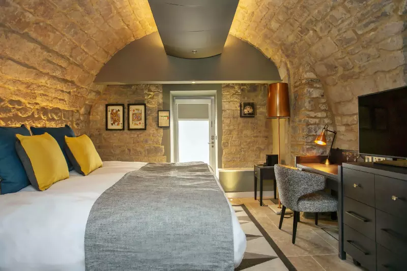 Premium Underground Room