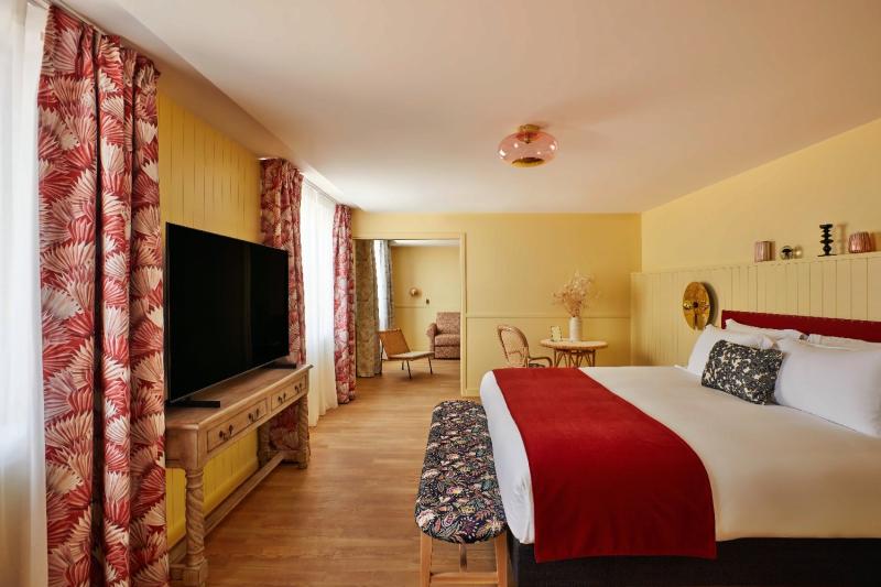 2 Bedroom City View Suite