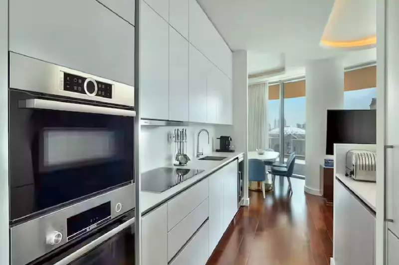 2 Bedroom Sea View Corner Residence