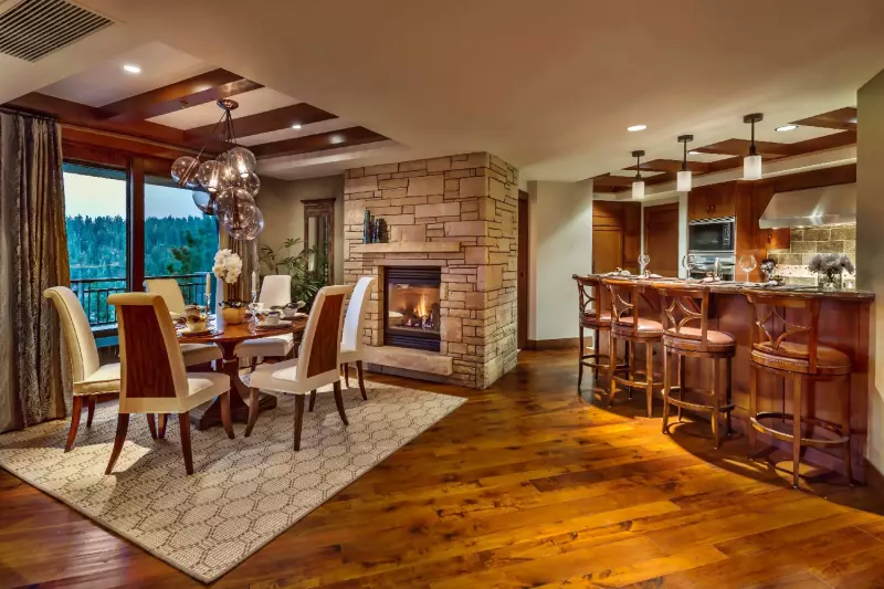 4 Bedroom Mountain View Residence