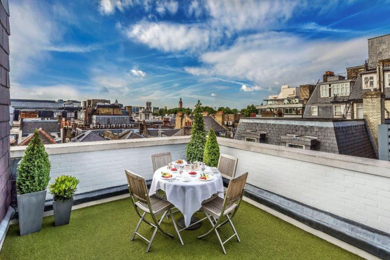 Penthouse Suite