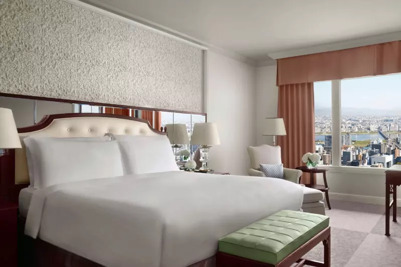 Superior Club Room