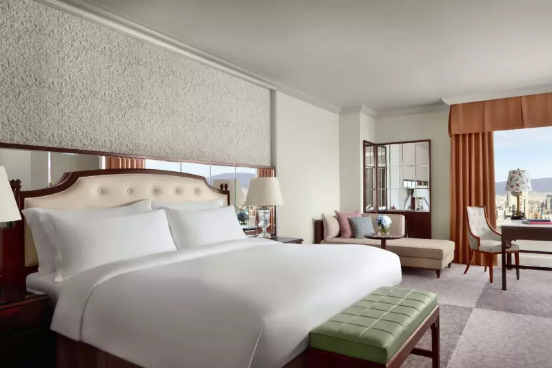 Deluxe City View Corner Club Room