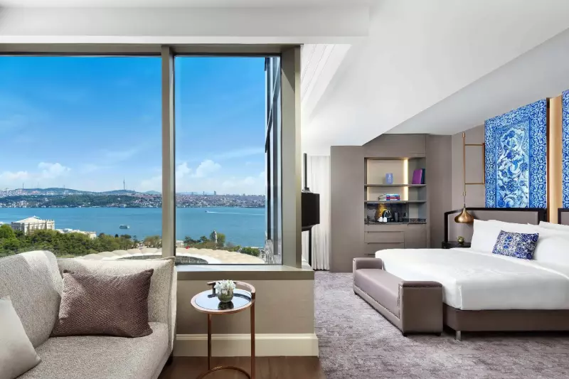 Premium Bosphorus Corner Room