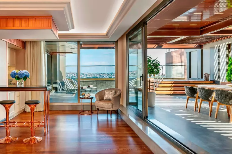 Presidential Club Suite