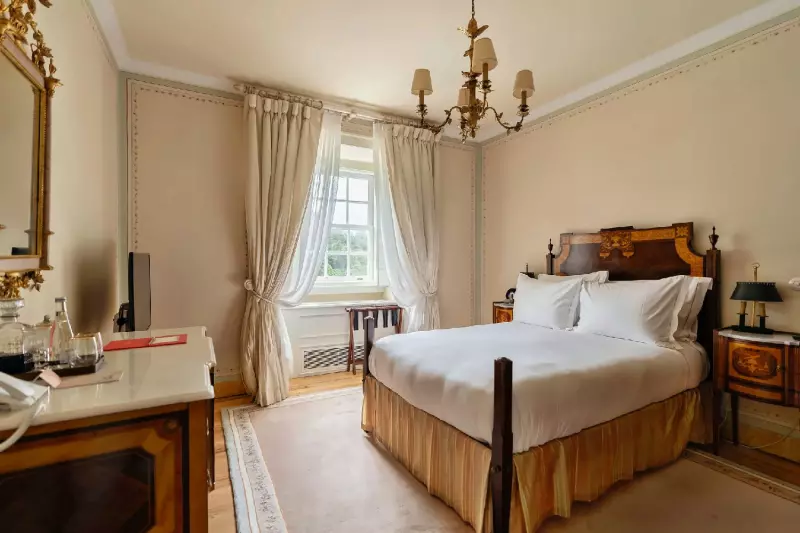 Deluxe Garden View Room