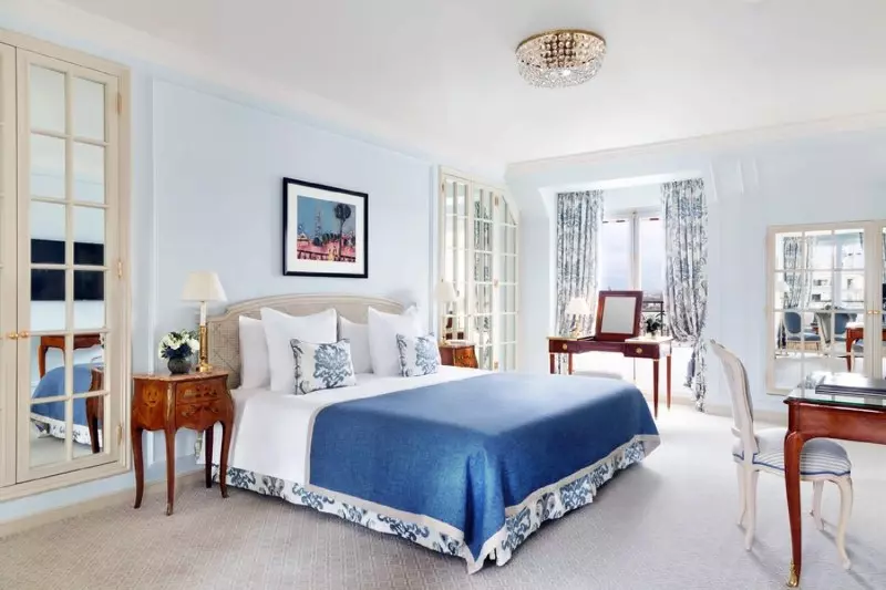 Junior Balcony Suite