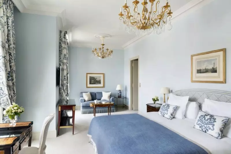 Junior Skyline View Suite