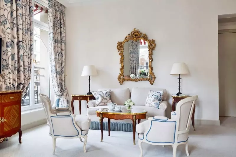 Junior Corner Suite