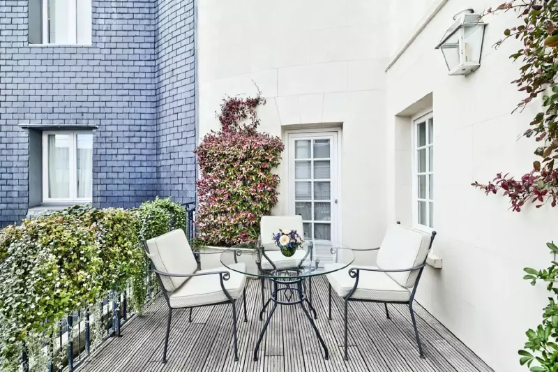 Deluxe Terrace Suite