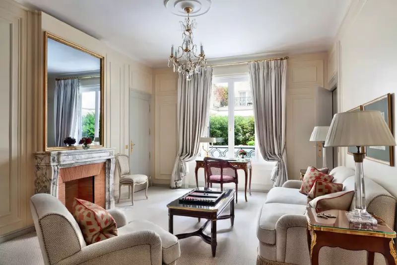 Deluxe Garden View Suite 