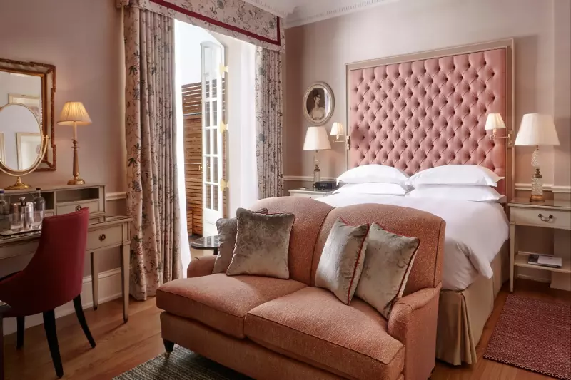 Classic Terrace Hot Tub Room