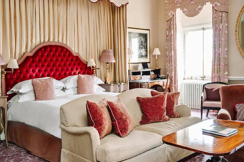 Mansion Deluxe Suite 