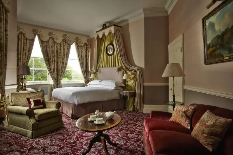 2 Bedroom Deluxe Suite