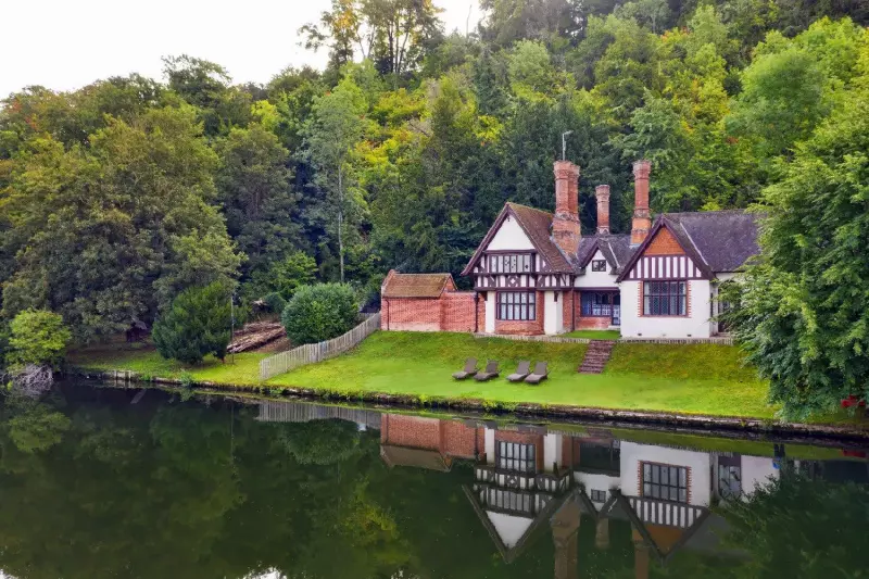 2 Bedroom Spring Cottage