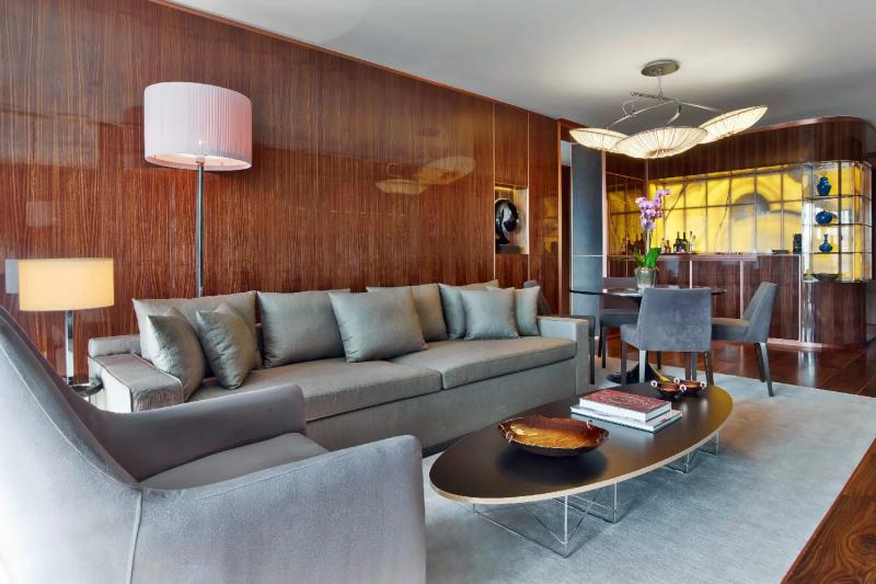 Empire Suite