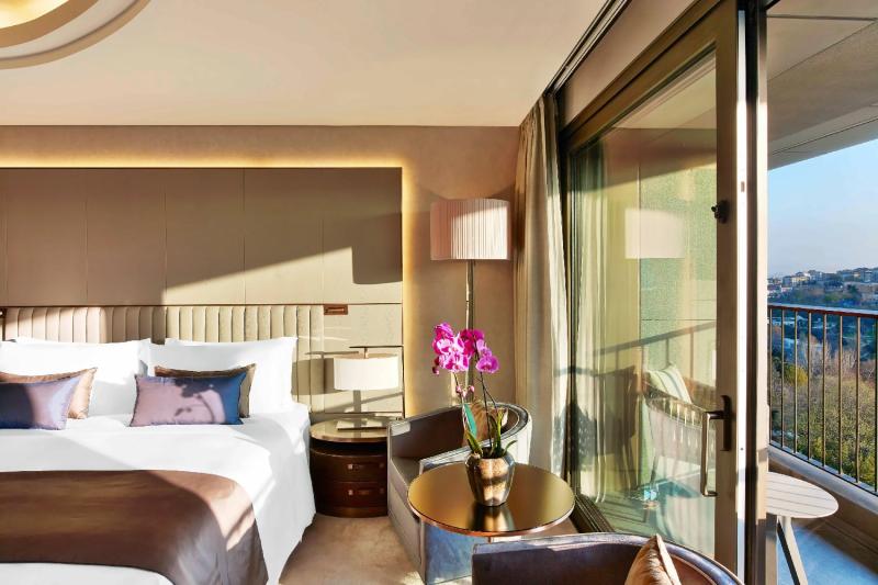 Grand Deluxe Room