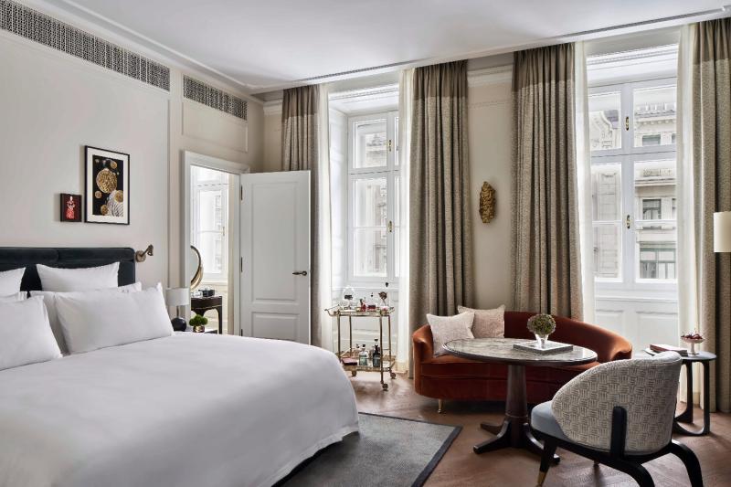 Premier Junior Suite