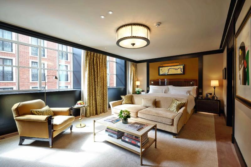 Premier Junior Suite