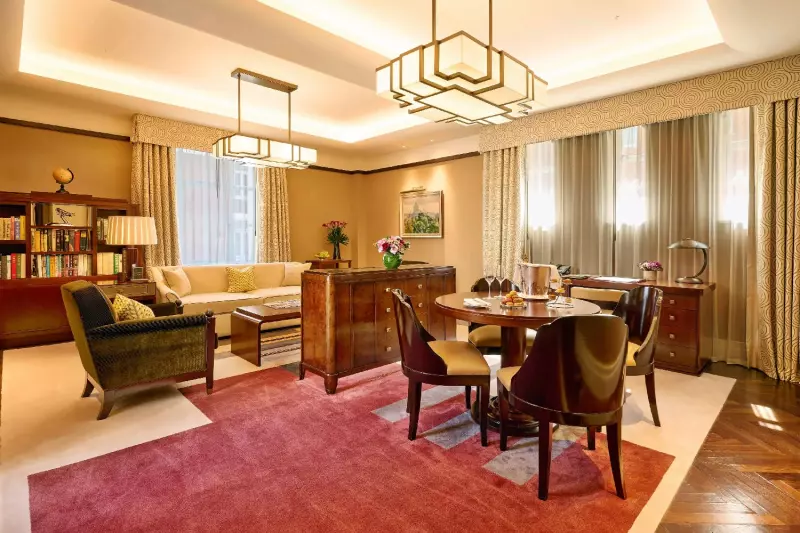 Mayfair Suite