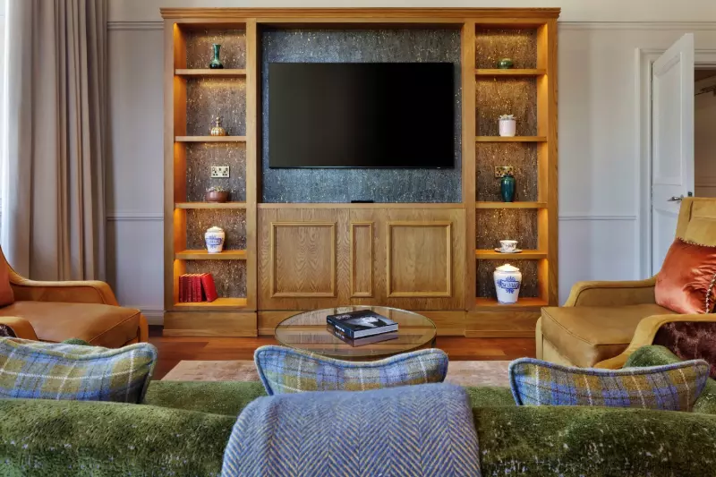 Sir Conan Doyle Suite
