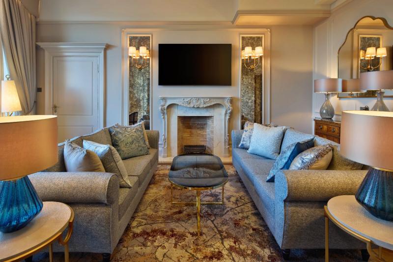 Caledonian Castle View Suite