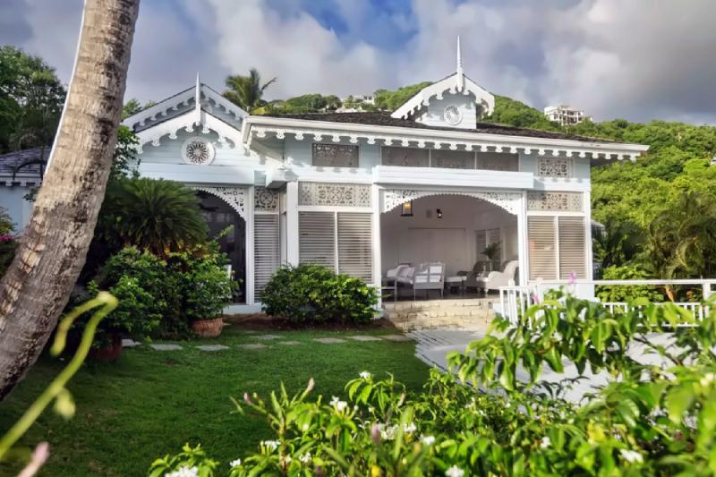 3 Bedroom Hibiscus Villa